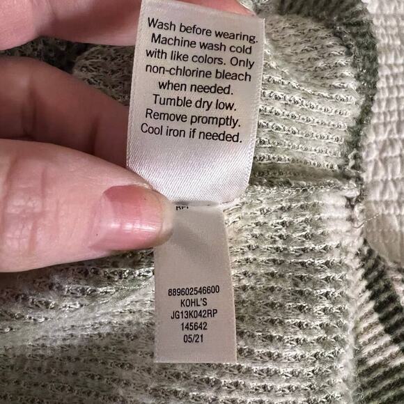 SO Womens NEW Long Sleeve Oversized Crop Top sz S Waffle Knit Green Camouflaged - Picture 7 of 7